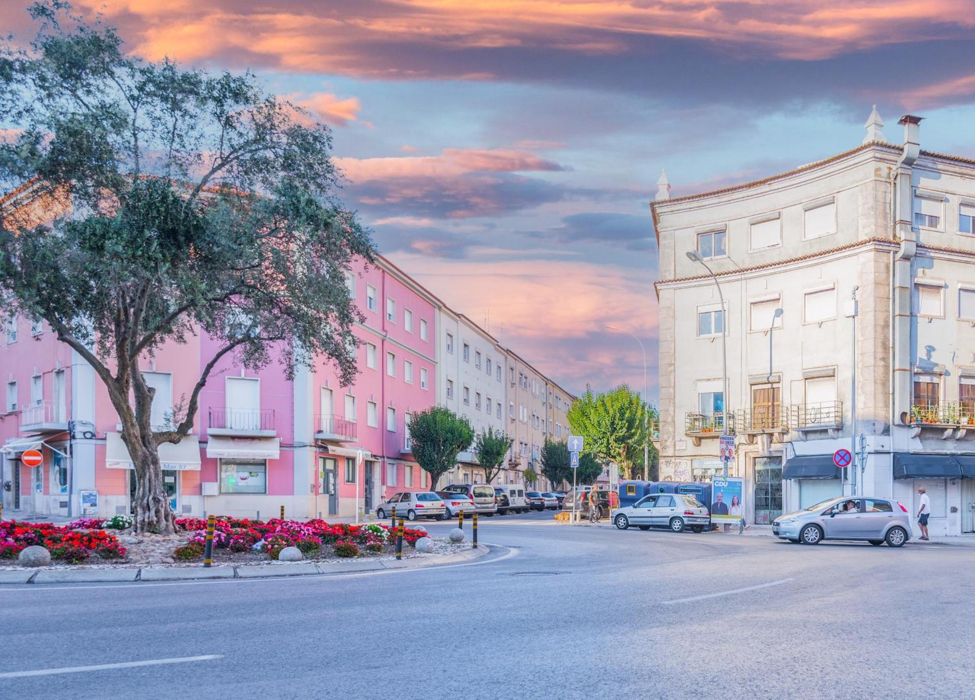 Hotel April Square By Lisbon With Sintra Amadora Esterno foto